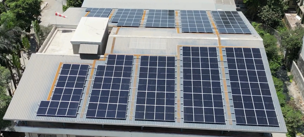 120 kWp Industrial Rooftop Solar Plant for Kompress India Pvt. Ltd.